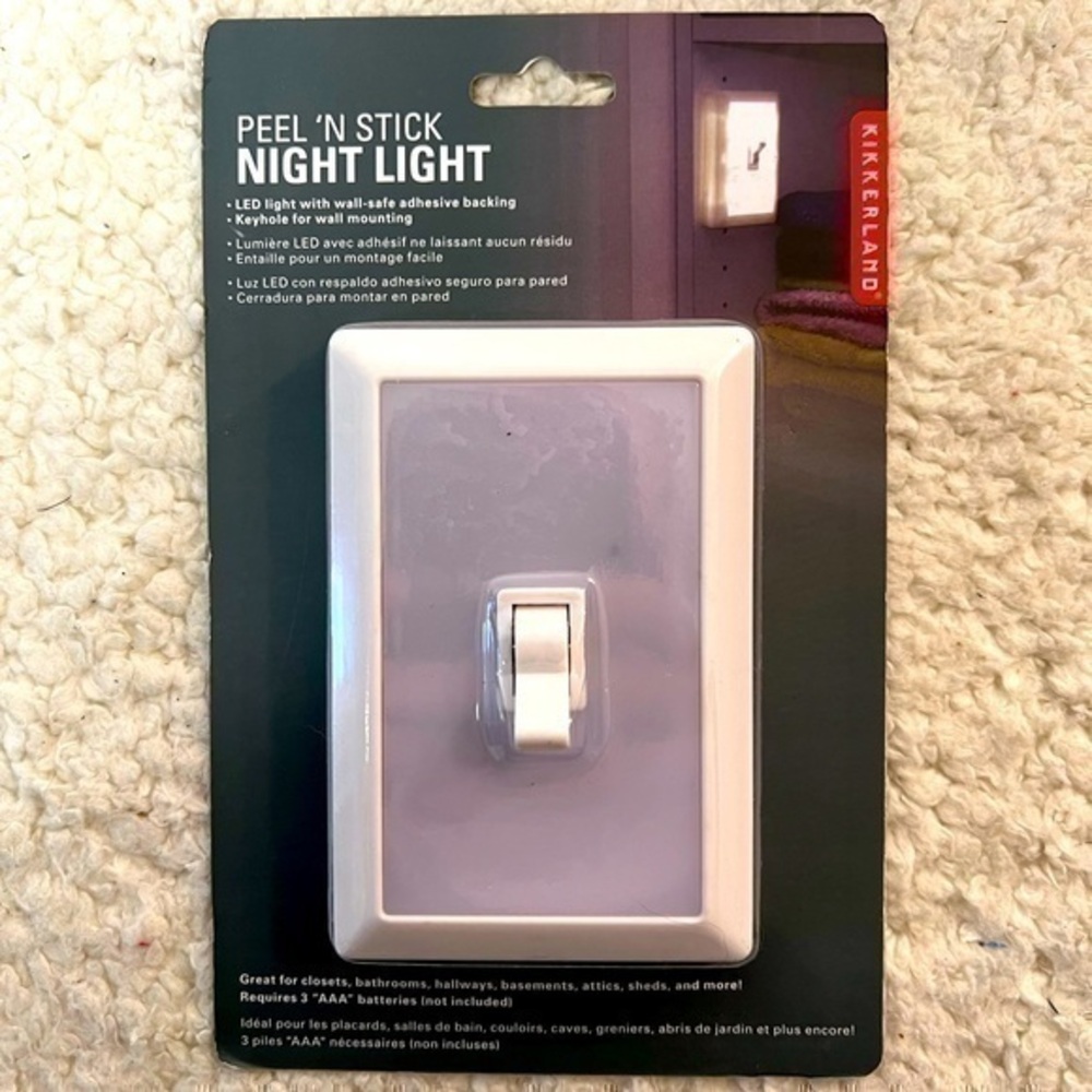 ☀️2/$14☀️Kikkerland Peel 'N Stick Nightlight
